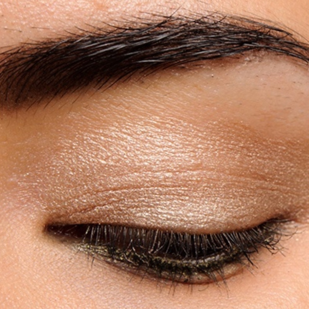 Benefit cream eyeshadow birthday suit